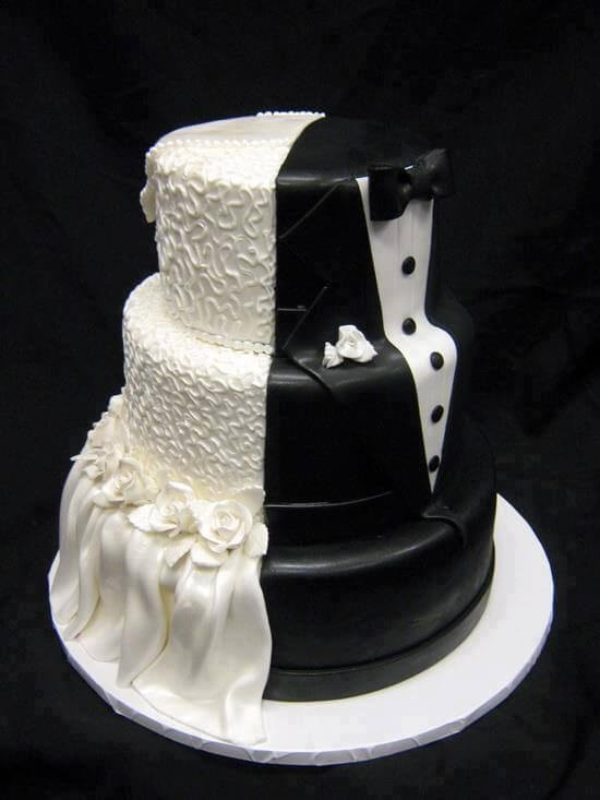 Delicious and beautiful - those are the primary functions your wedding cake should provide. But why stop there? It can also be practical or tell a story.